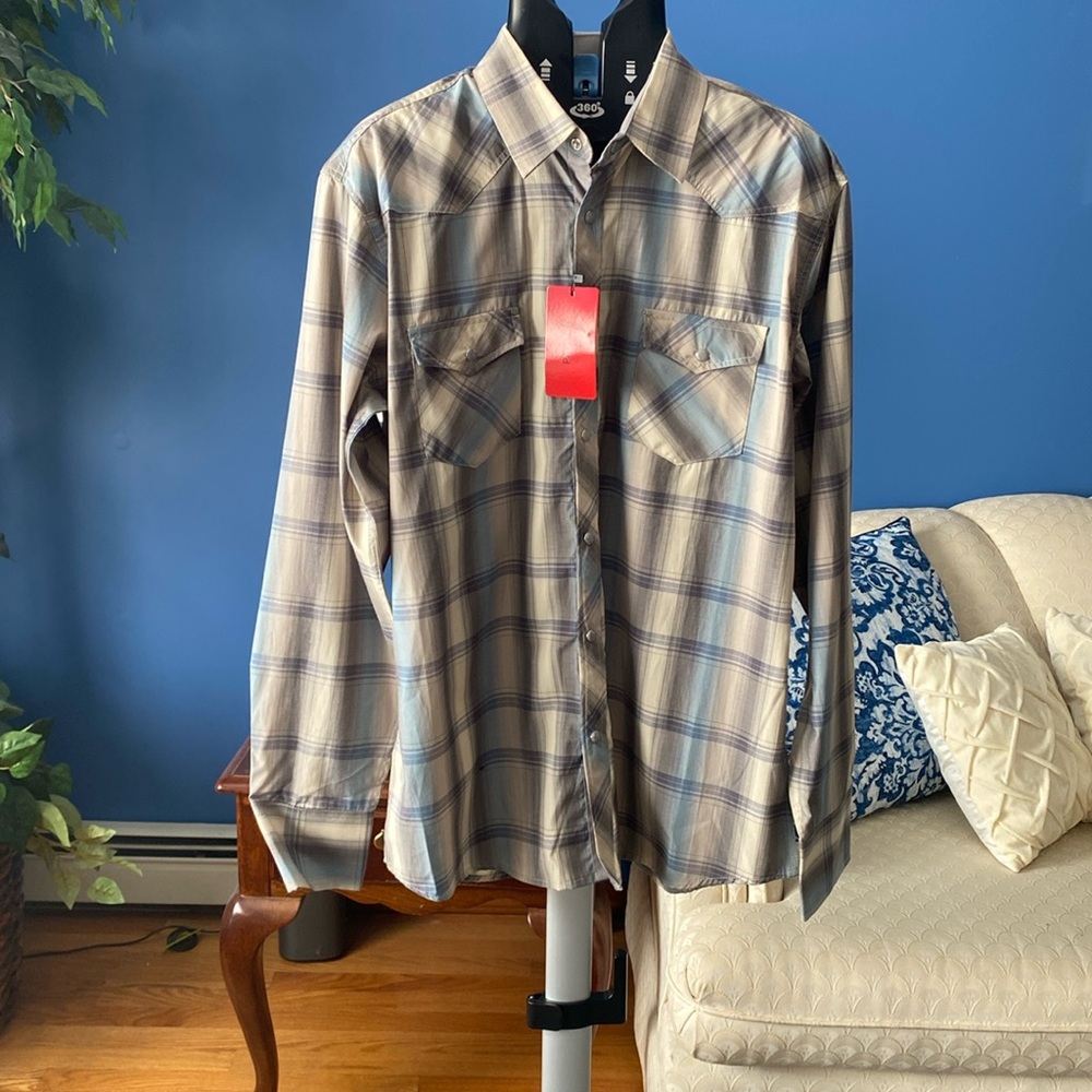 ❤️🤍💙 Tan/Light Blue Plaid Western Shirt